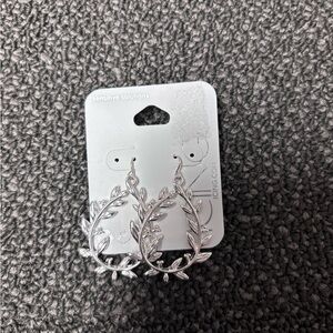 Icing Silver Leaf Design Earrings